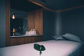 Roomers Munich, Autograph Collection