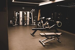 Roomers Munich, Autograph Collection