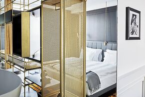 Roomers Munich, Autograph Collection