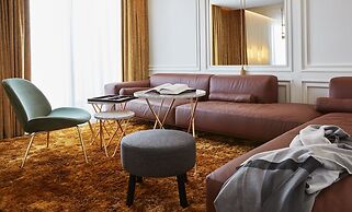 Roomers Munich, Autograph Collection