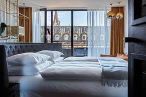 Roomers Munich, Autograph Collection