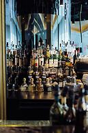 Roomers Munich, Autograph Collection