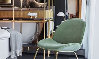 Roomers Munich, Autograph Collection