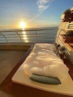 Sandy Beach Condo 17D