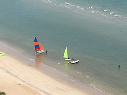 Sandy Beach Condo 17D