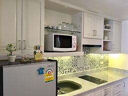 Sandy Beach Condo 17D