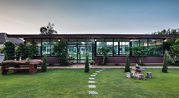 Rai Fahpratan Home and Garden