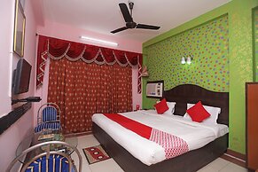 Capital O 6077 Hotel Ashraya