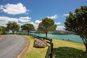 Te Whau Lodge