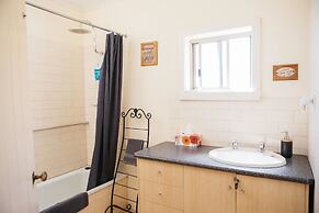 Bell's Cottage Collective