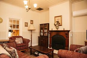 Bell's Cottage Collective