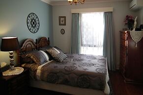 The Spanish Guesthouse, Private Rooms