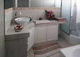 The Spanish Guesthouse, Private Rooms