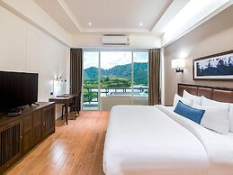 Katathong Golf Resort & Spa
