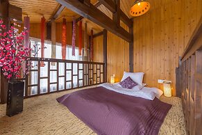 C'est La Vie Boutique Inn