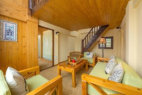 C'est La Vie Boutique Inn