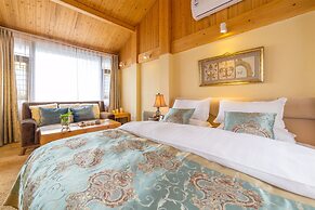 C'est La Vie Boutique Inn