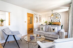 Chezmoihomes Duplex Cathedral