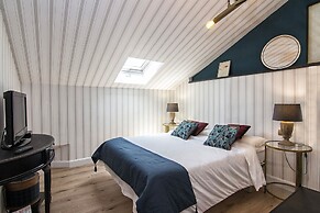 Chezmoihomes Duplex Cathedral