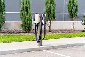 Courtyard by Marriott Appleton Riverfront