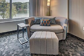 Courtyard by Marriott Appleton Riverfront