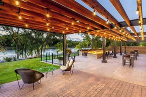 Courtyard by Marriott Appleton Riverfront