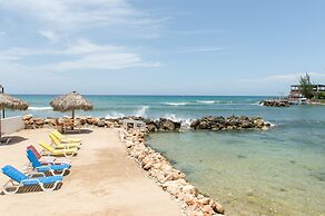 Pipers Cove - Runaway Bay