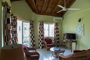 Pipers Cove - Runaway Bay