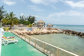 Pipers Cove - Runaway Bay