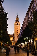 Legado Alcázar Hotel