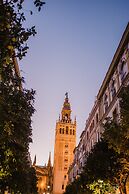 Legado Alcázar Hotel