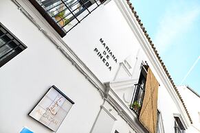 Legado Alcázar Hotel