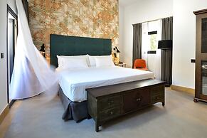 Legado Alcázar Hotel