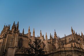 Legado Alcázar Hotel