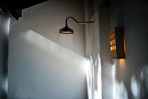 Legado Alcázar Hotel