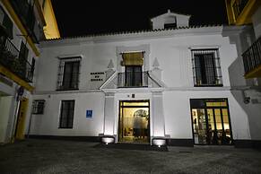 Legado Alcázar Hotel