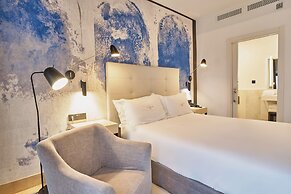 Legado Alcázar Hotel