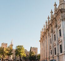 Legado Alcázar Hotel
