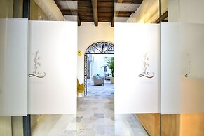 Legado Alcázar Hotel