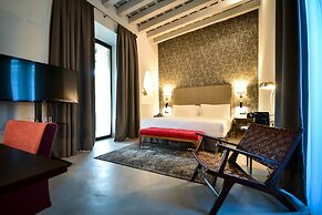 Legado Alcázar Hotel