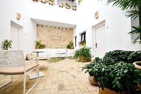 Legado Alcázar Hotel