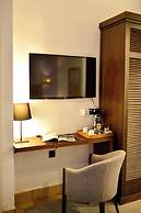 Legado Alcázar Hotel