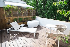 Legado Alcázar Hotel