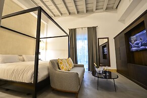 Legado Alcázar Hotel