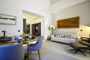 Legado Alcázar Hotel