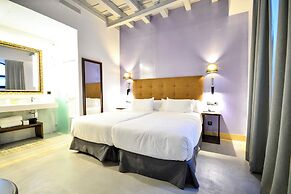 Legado Alcázar Hotel