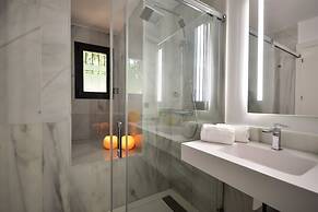 Legado Alcázar Hotel