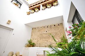 Legado Alcázar Hotel