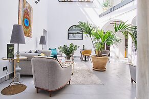 Legado Alcázar Hotel