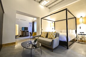 Legado Alcázar Hotel